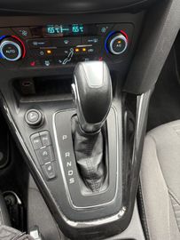 Ford Focus - 10