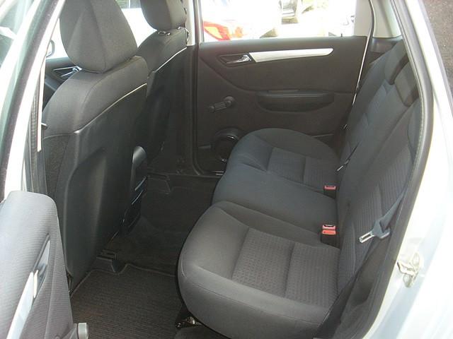 Mercedes-Benz B 200