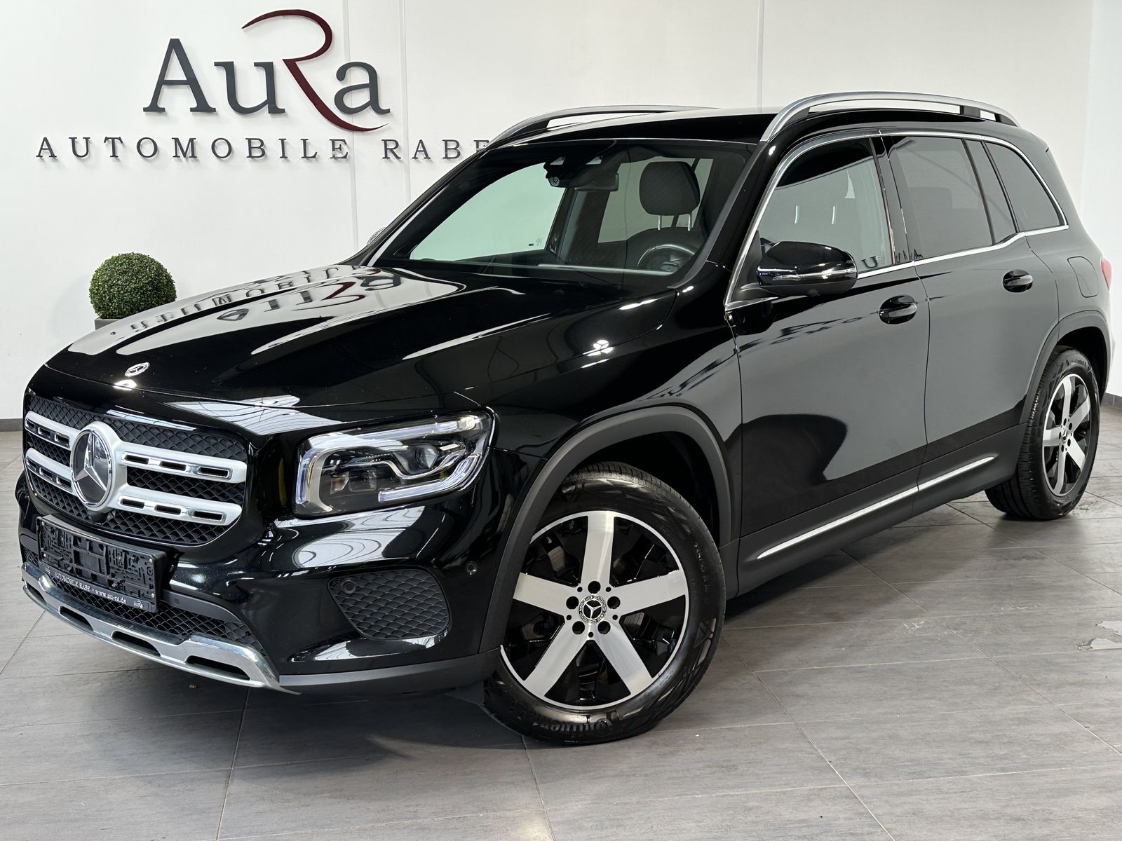 Fahrzeugabbildung Mercedes-Benz GLB 200d Progr. NAV+LED+AHK+WIDE+BURMESTER+360°