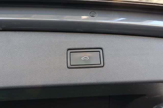 Volkswagen Tiguan 2.0 TDI Elegan. HUD+AID+STDHZG+MATRIX+AHK