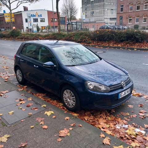 Volkswagen VW Golf VI 1.6 TDI BLUE MOTION in sehr gut...