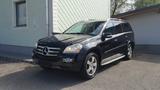 Mercedes-Benz GL 550 V8 - Mercedes-Benz GL 55 AMG