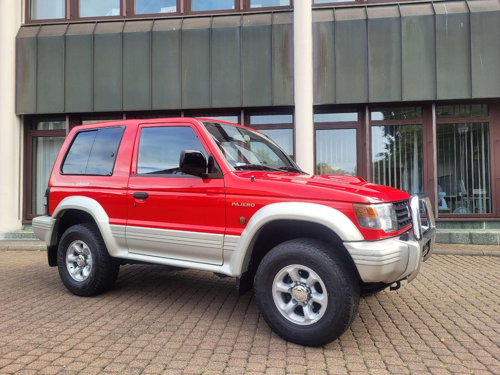 MITSUBISHI PAJERO 2800 TD - 125 ch - 4X4 - BVM - ATTELAGE FIXE