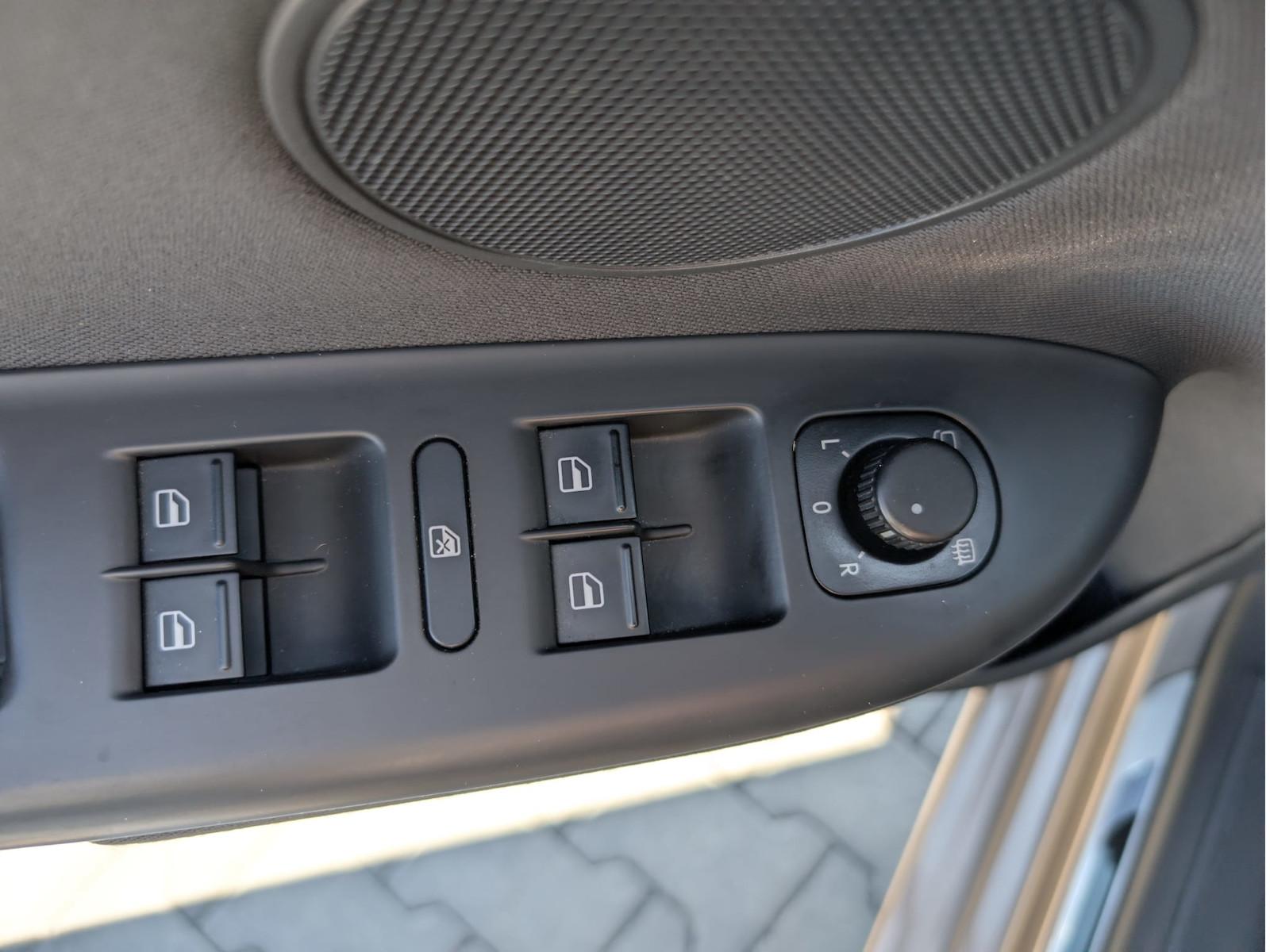 Volkswagen Golf Plus Match BMT *AbnAHK*Teilleder*Navi