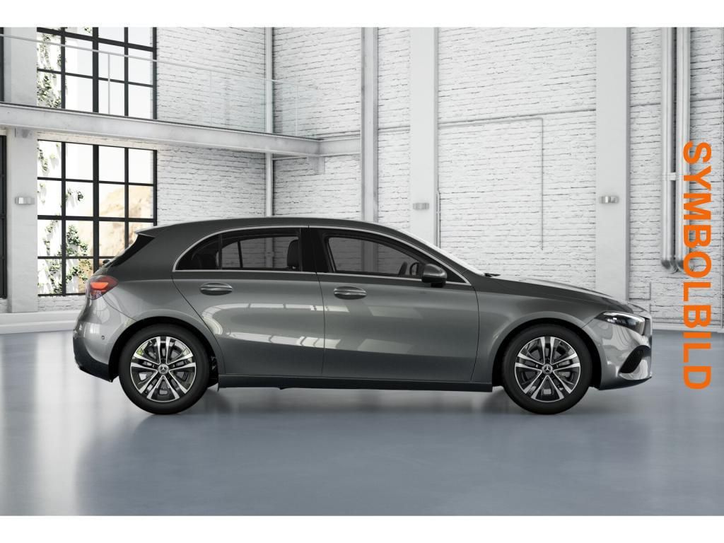 Mercedes-Benz A 180 TOTWINKEL CARPLAY LED KAMERA MBUX 17 foto 5