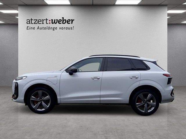 Fahrzeugabbildung Audi Q3 e-hybrid S line TechPro Pano Matrix HuD 20"