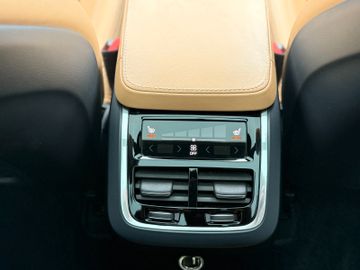 Volvo XC90 Inscription Hybrid AWD|Massage|Panorama|B&W