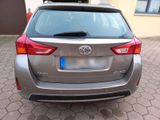 Toyota Auris Touring Sports 2.0 D-4D 6Gang... - Toyota Auris Touring Sports mit Diesel-Antrieb