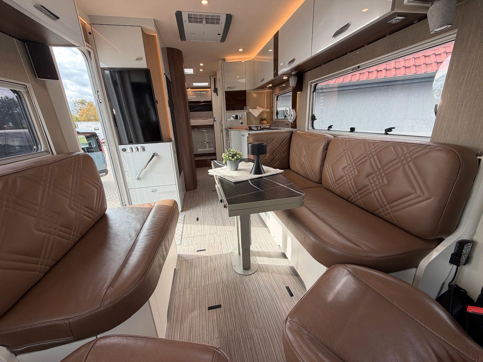 Fahrzeugabbildung Bürstner Elegance I 920 G