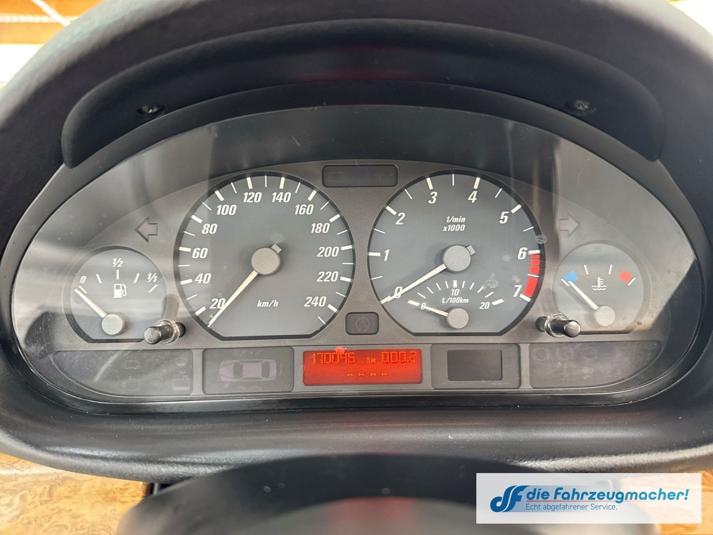 Fahrzeugabbildung BMW 320 Ci Cabrio El. Verdeck Hardtop Navi Leder Kli