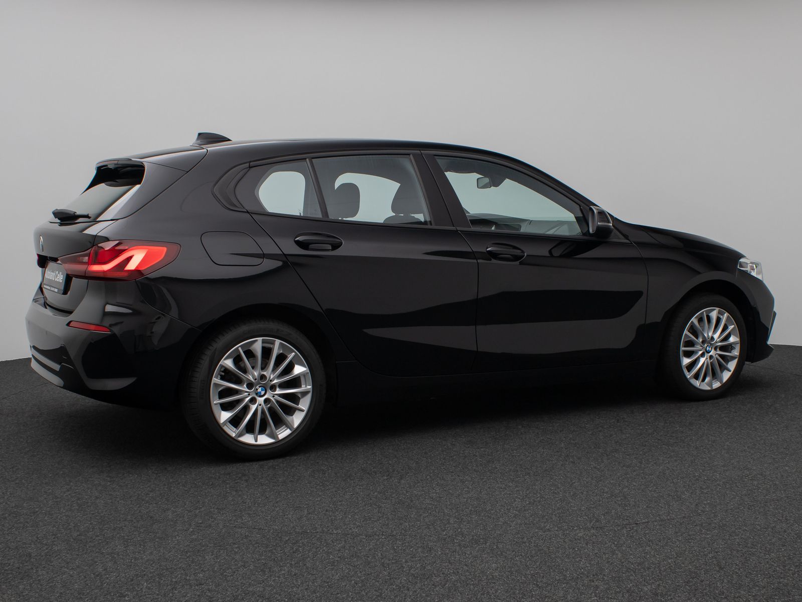 Fahrzeugabbildung BMW 118i Kamera DAB CockPitPro Geschwindigkeitsr LED