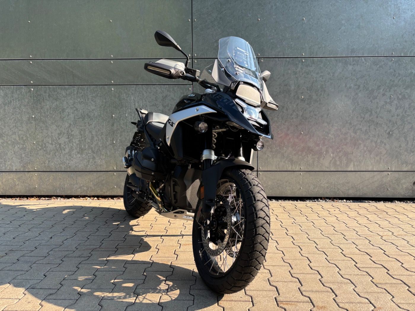 Fahrzeugabbildung BMW R 1300 GS Triple Black ASA inkl. Zubehörgutschei