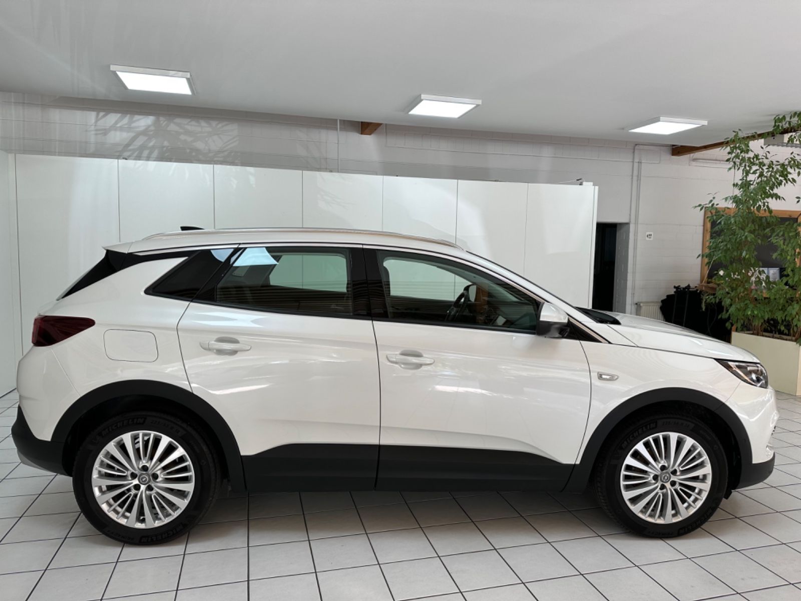 Fahrzeugabbildung Opel Grandland X *INNOVATION*Klima*Navi*AHK*