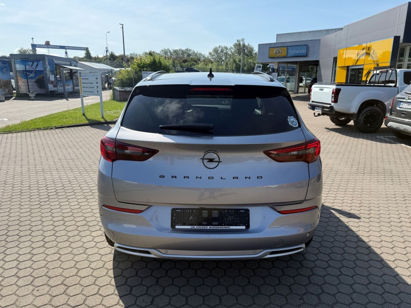 Fahrzeugabbildung Opel Grandland Ultimate SHZ+LHZ+Kamera+elek.Heck