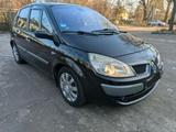 Renault Scenic 2.0Dci Anhängerkupplung - Renault Scenic aus 2007 mit Diesel-Antrieb