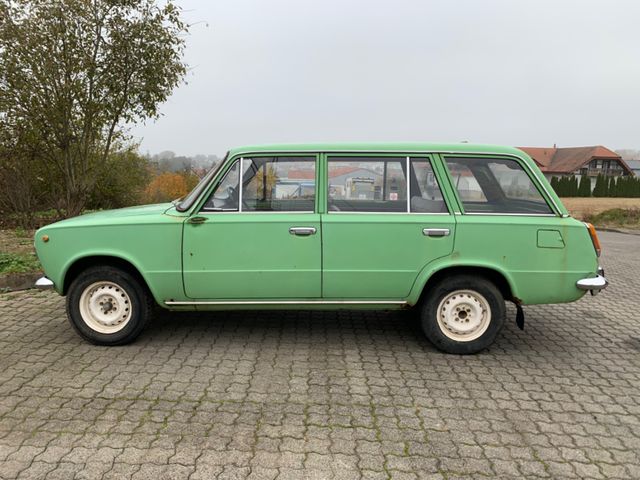 Lada 1200 Combi  * VAZ 2102  * Shiguli