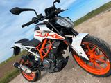 KTM Duke 390 - KTM DUKE 390