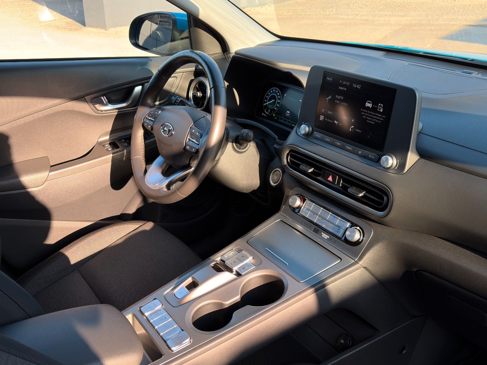 Fahrzeugabbildung Hyundai KONA E Select ACC Cam PDC LFA LKA LHZ SHZ