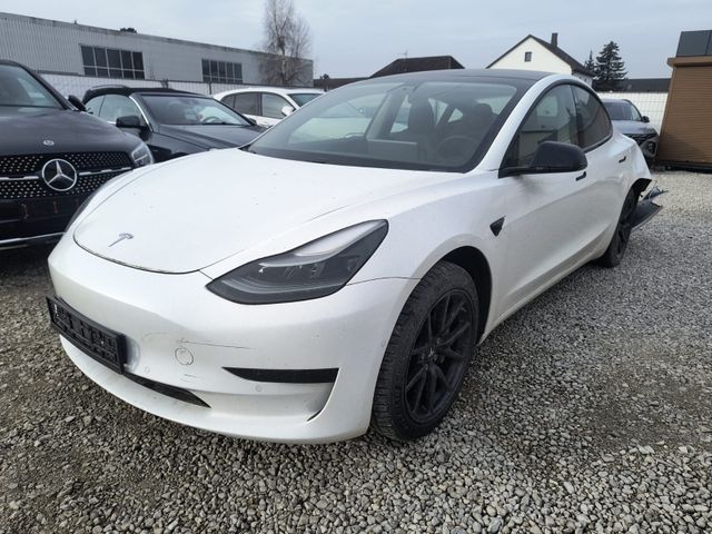 Tesla Model 3 Standard Range Plus RWD