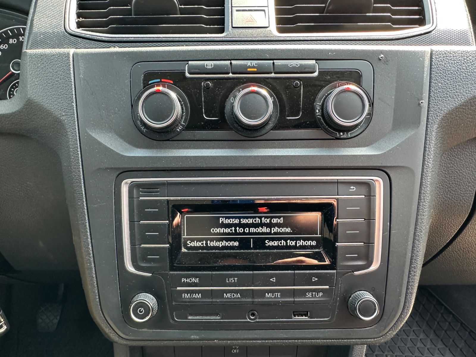 Fahrzeugabbildung Volkswagen Caddy 1.2 TSI Kasten Klima/GRA/BT/Heckklappe