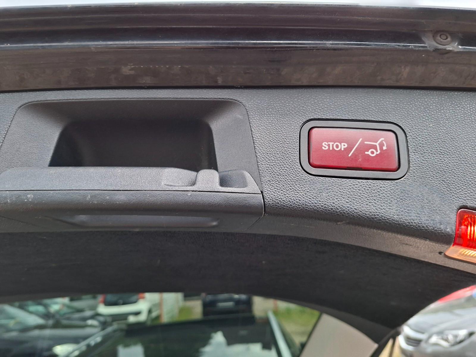 Mercedes-Benz E200 2011 — photo 13