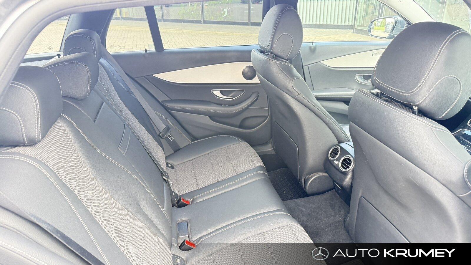 Mercedes-Benz E 220 d 4M T AVANTGARDE+LED+Spur+TotwinkelNavi