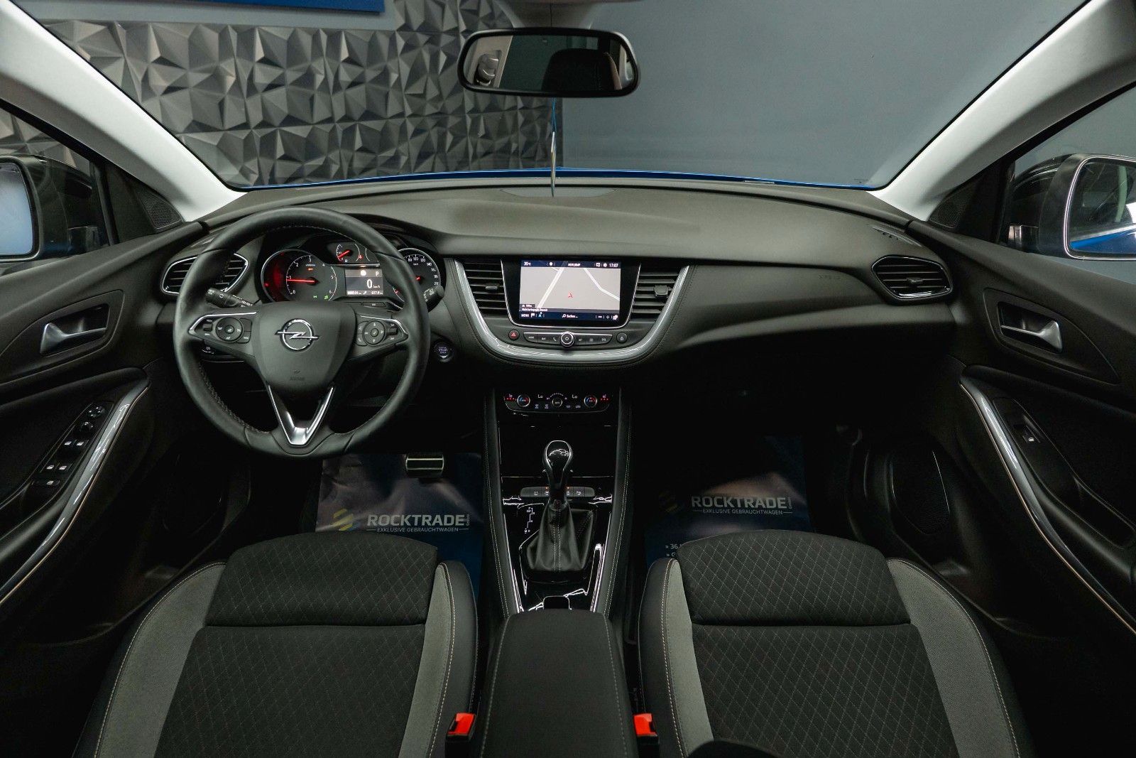 Fahrzeugabbildung Opel Grandland (X) 2.0 CDTI Innovation *LED*CarPlay*