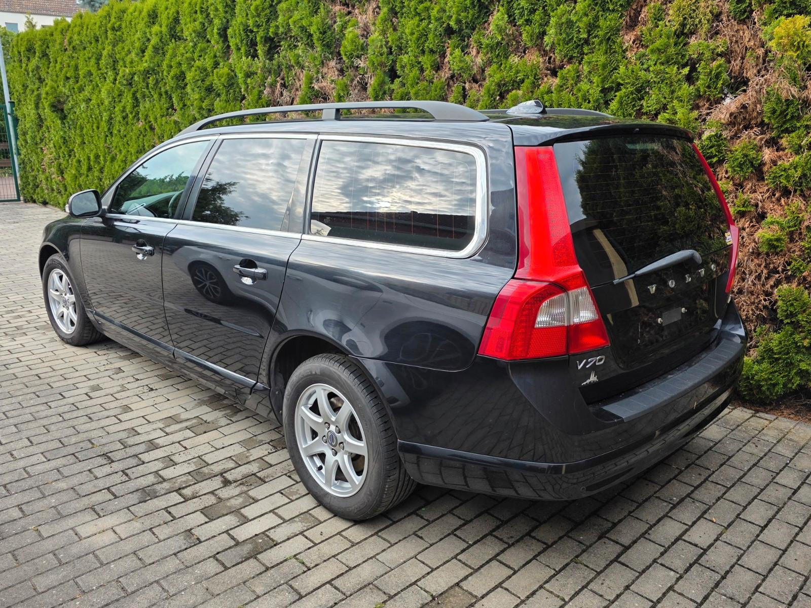 Volvo V70 2011 — engine 1.984 cm³, 163 HP (120kW)