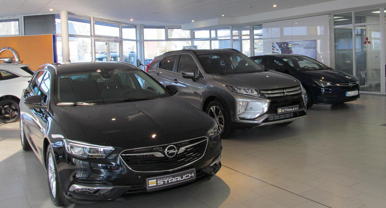 showroom-image-top