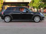 MINI Cooper 5-t. Pepper Navi DAB LED Parkassist Alu16 - MINI Cooper aus 2021