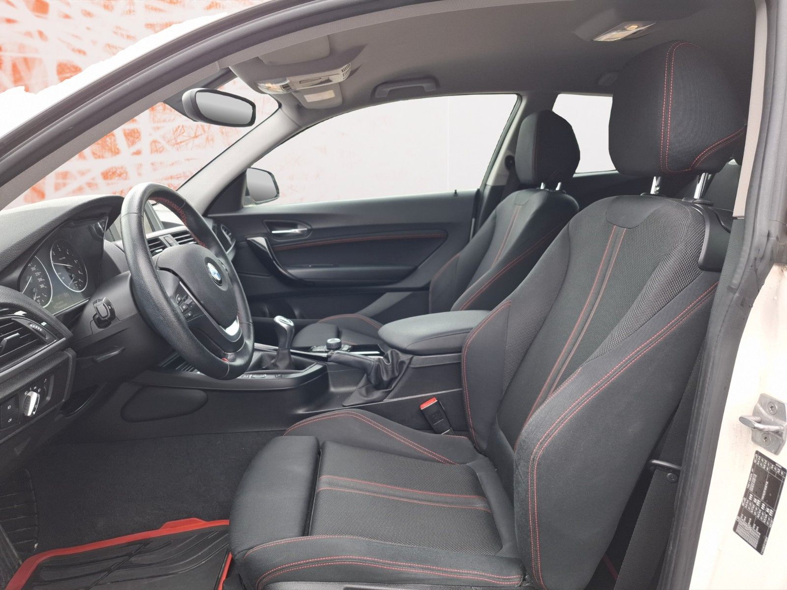 Fahrzeugabbildung BMW 118 d Sport Line ! 1te Hand ! LED ! TOP !