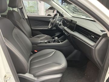 MG HS HEV Luxury