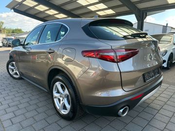 Alfa-Romeo Stelvio - 5