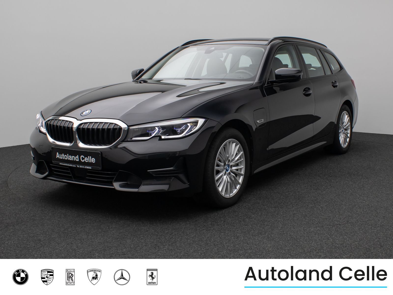 Fahrzeugabbildung BMW 330e xD SportLine Panorama Laser HUD DAB Komfort