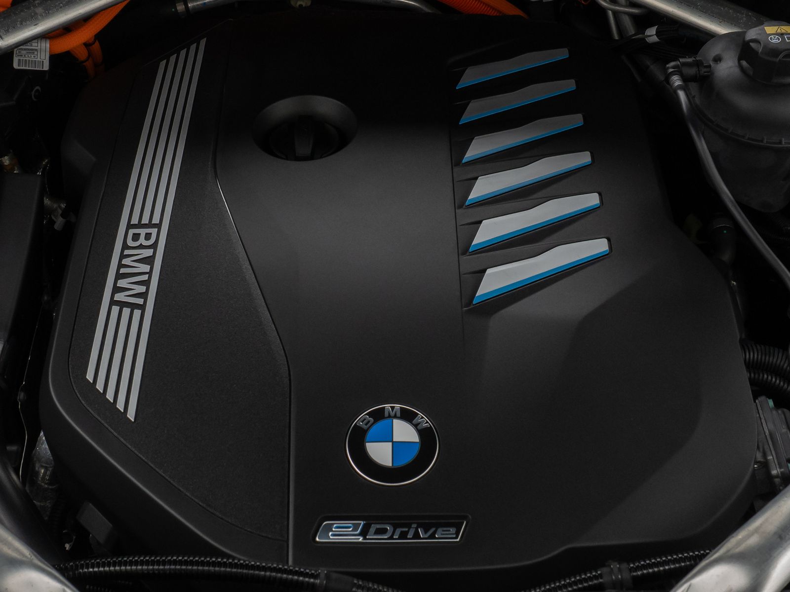 Fahrzeugabbildung BMW X5 xD45e M Sport Panorama Laser 360°HUD DAB HiFi