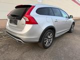 Volvo V60 D3 Cross Country - Volvo V60 Cross Country Kombi Gebrauchtwagen