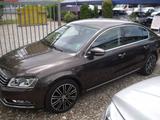 Volkswagen Passat Lim. Exclusive BlueMotion - Volkswagen Passat aus 2012 mit Diesel-Antrieb: Limousine