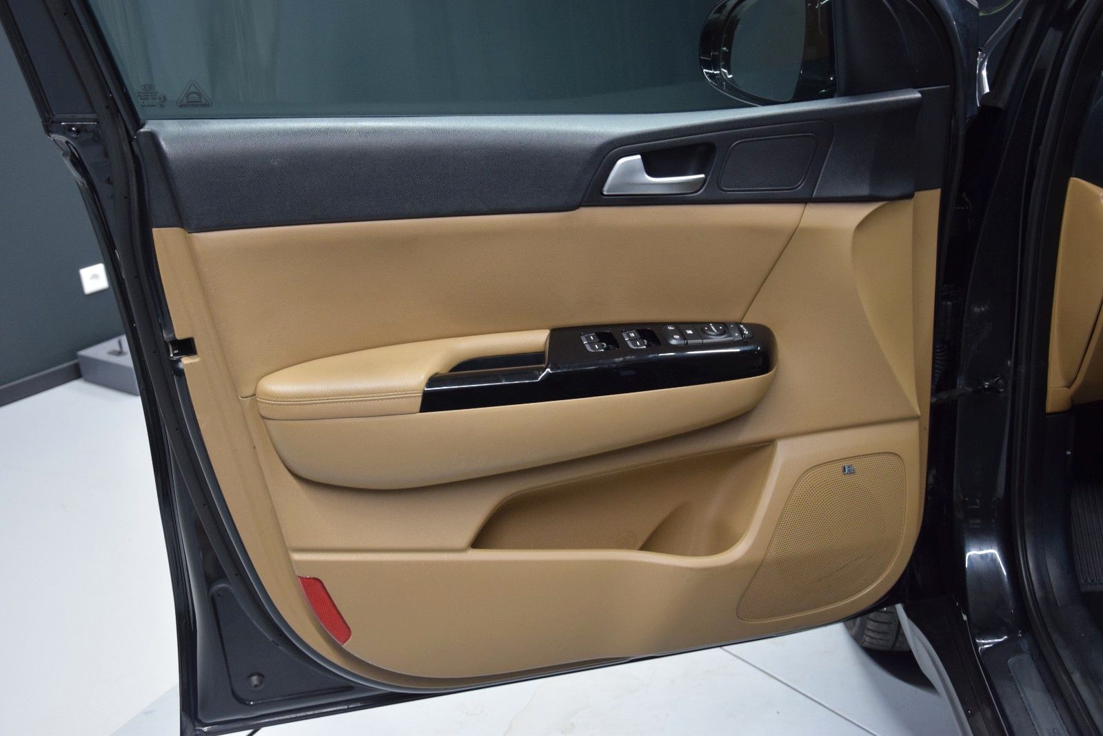 Fahrzeugabbildung Kia Sportage Platinum Edition 4WD Pano JBL Bi-Xenon