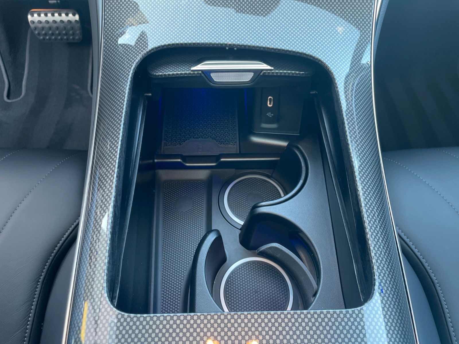 Fahrzeugabbildung Mercedes-Benz GLC 63 SE Coupe Pano+HeadUP+Burm+Drivers+Digital