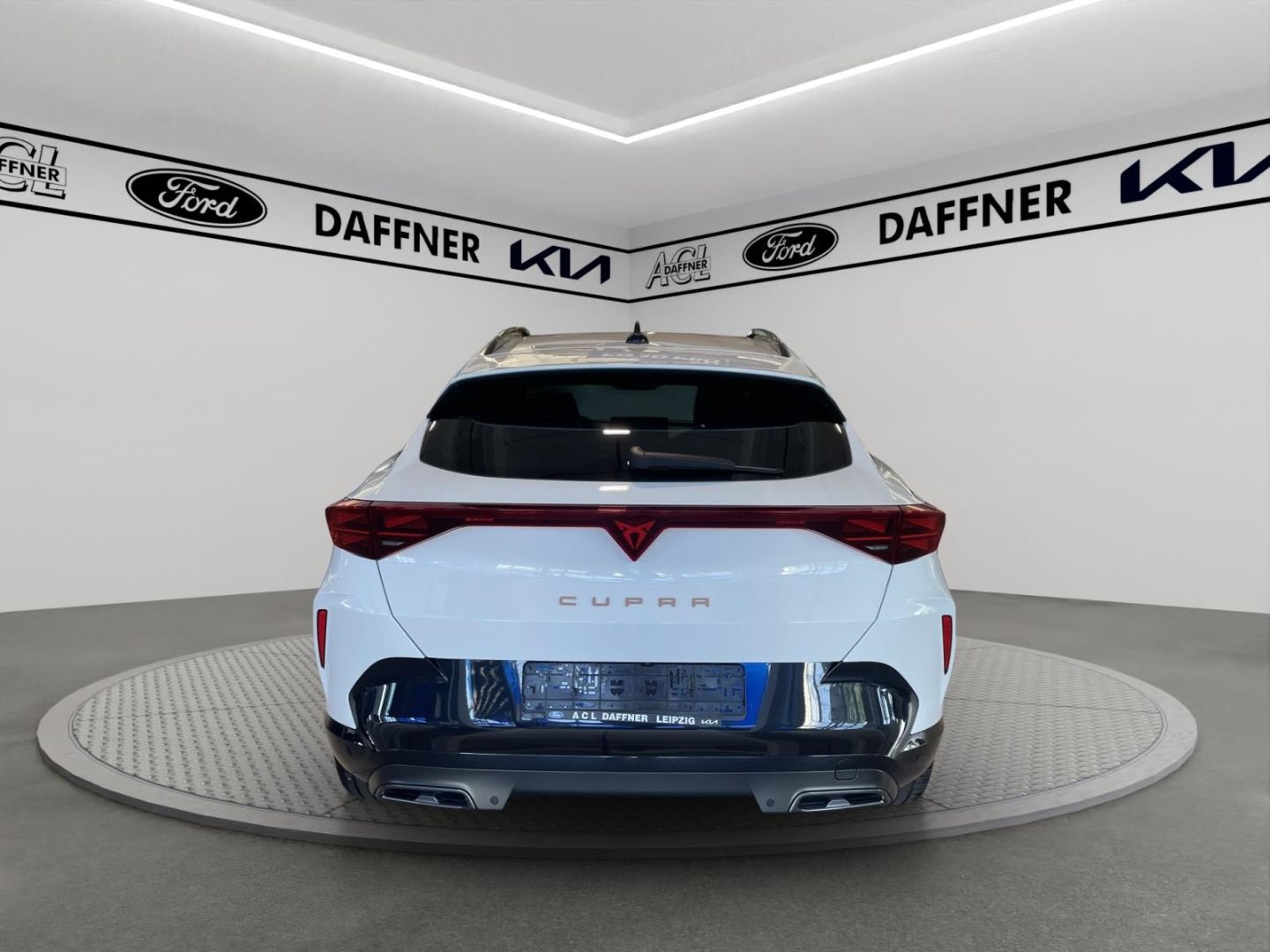 Fahrzeugabbildung CUPRA Formentor 1.5 eTSI 110 kW AHK-klappbar Navi Digi