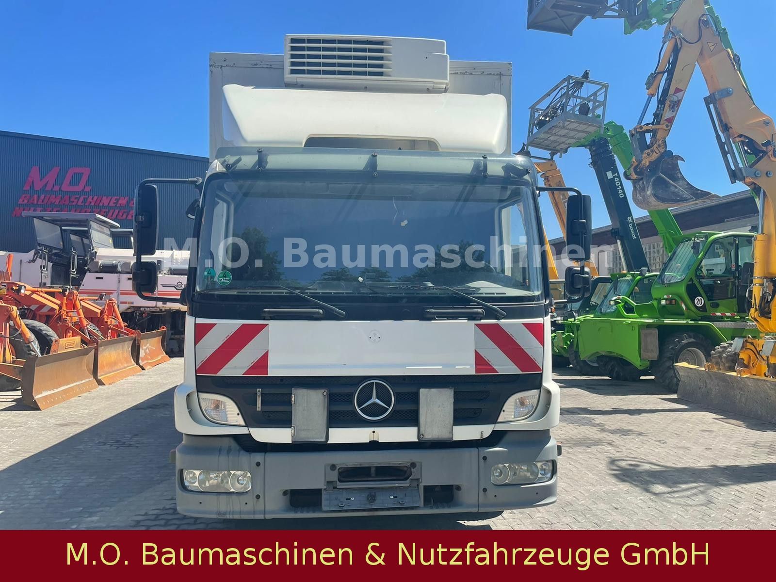 Fahrzeugabbildung Mercedes-Benz 1222 L / Ladebordwand / Thermoking VM-400 D /AC