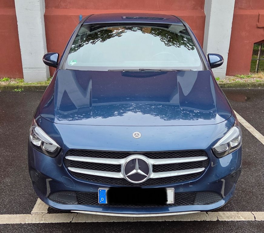 Image of Mercedes-Benz B 180