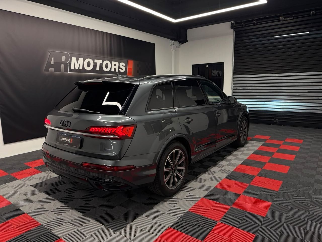 Audi Q7 55 TFSI e S-Line IVA ESPOSTA