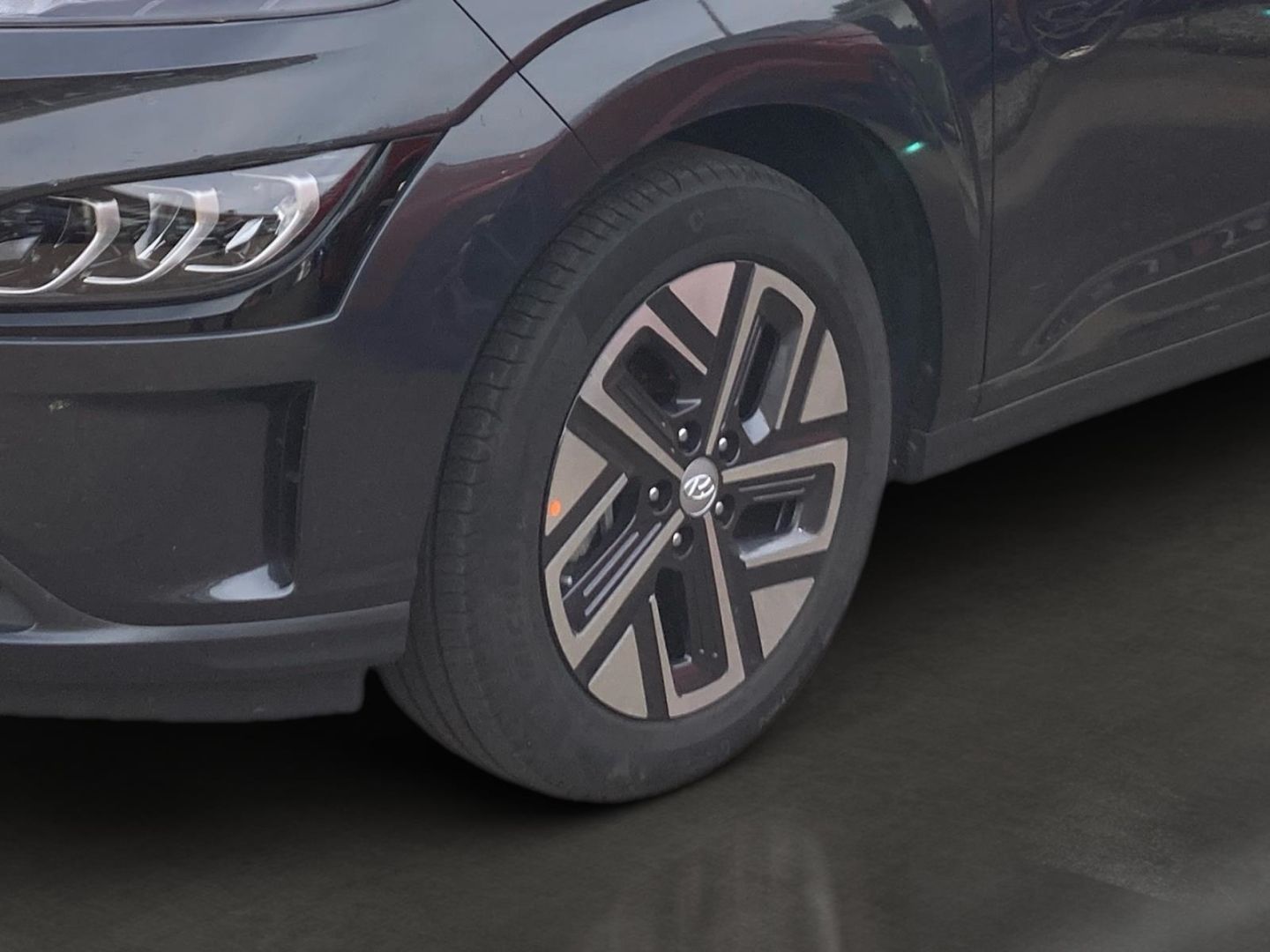 Fahrzeugabbildung Hyundai KONA Elektro MY23 (100kW) ADVANTAGE-Paket Navi A