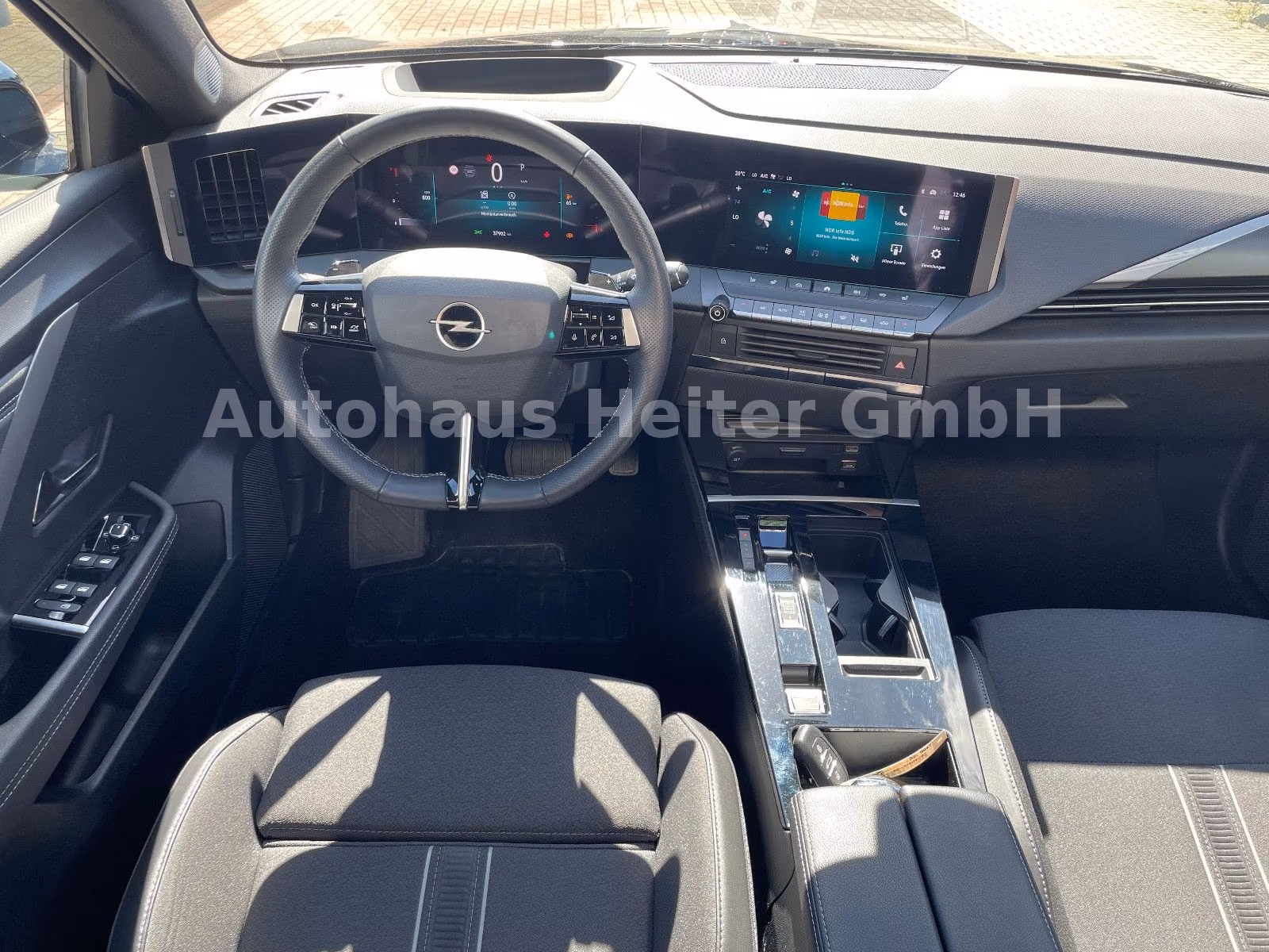 Opel Astra 1.2 ST GS / Schiebedach+360°+Head-UP, миниатюра 14