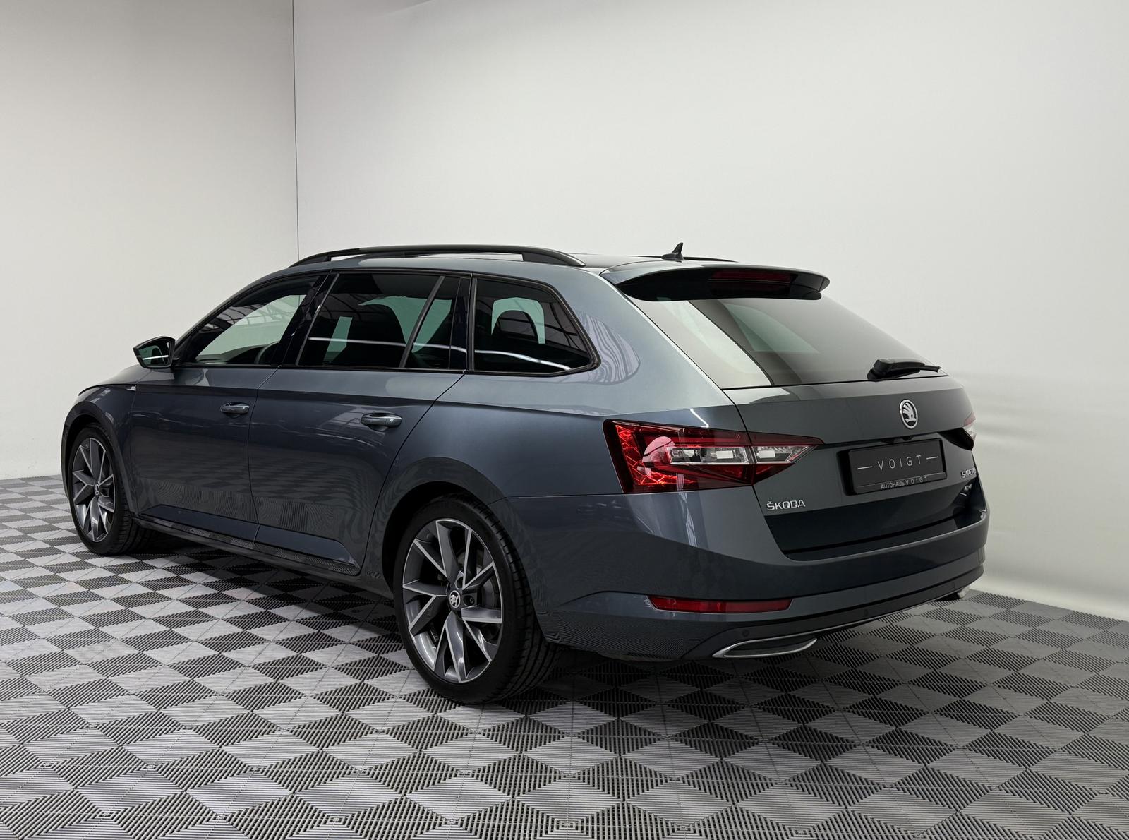 Skoda Superb Sportline 4x4|2.Hand|Virtual|Pano|AHK|ACC