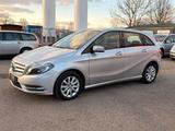 Mercedes-Benz B 180 *Automatik* AHK / Klima / SHZ / Service / - Mercedes-Benz Se