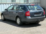 Skoda Octavia 1.6 Ambiente - Skoda Octavia aus 2006: Kombi