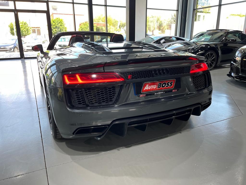 Audi R8