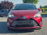 Toyota Yaris Hybrid Y20 Club - mit Hybrid-Antrieb: Rot, Kleinwagen